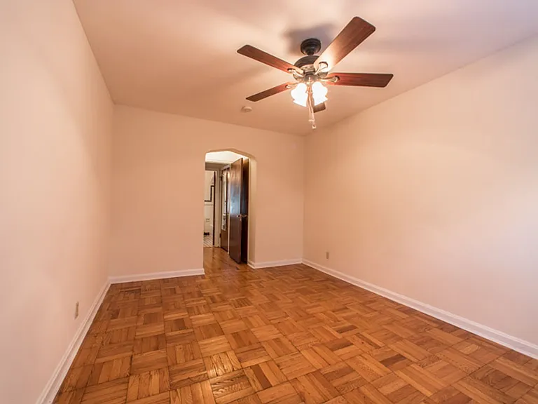 1br Near Uc, Daap & Hospitals | Prime Riddle Road Location — Photo 56