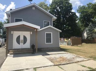 9 Maple Ave, Ellenville, NY 12428