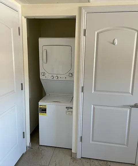 953 N Normandie Ave #100 — Photo 5