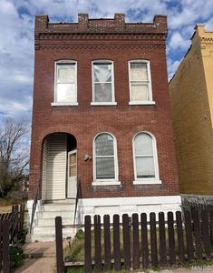 2111 E College Ave, Saint Louis, MO, 63107