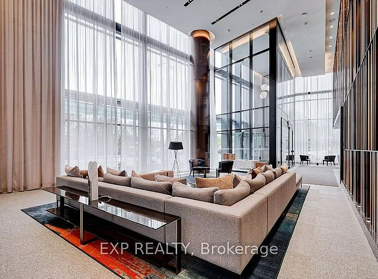 585 Bloor St E #318 — Photo 5