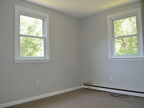4th image of 7 Pineland Dr
