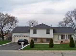 1N026 West St, Carol Stream, IL 60188