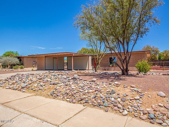 3rd image of 2900 W Verona Pl
