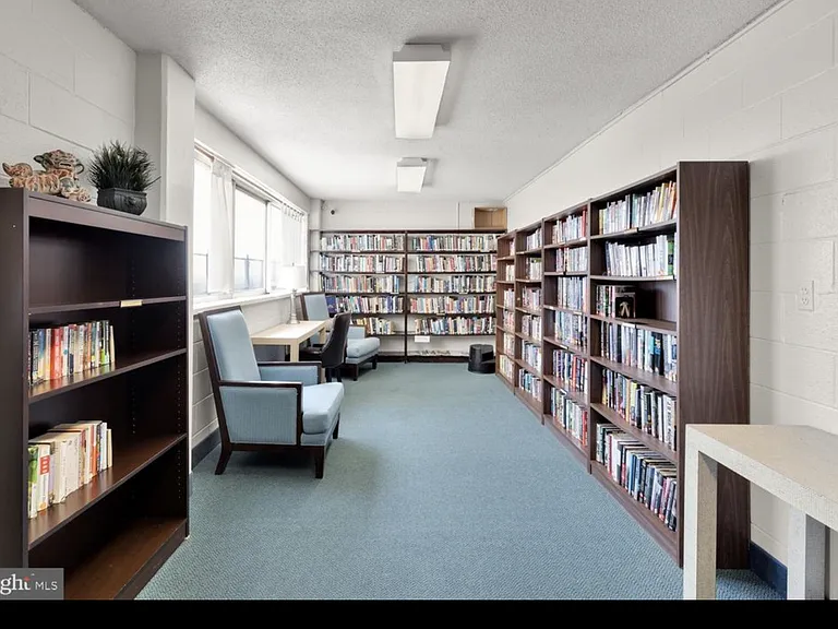 5500 Friendship Blvd #2415N — Photo 13