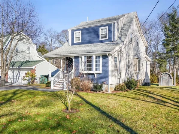 21 Woodlawn St, Randolph, MA 02368