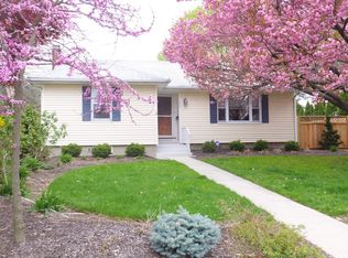 355 S Whitfield St, Nazareth, PA 18064