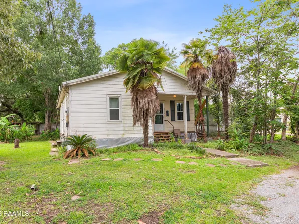 614 Buchanan St, Saint Martinville, LA 70582