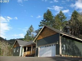 241 W Ridge Ln, Myrtle Creek, OR 97457