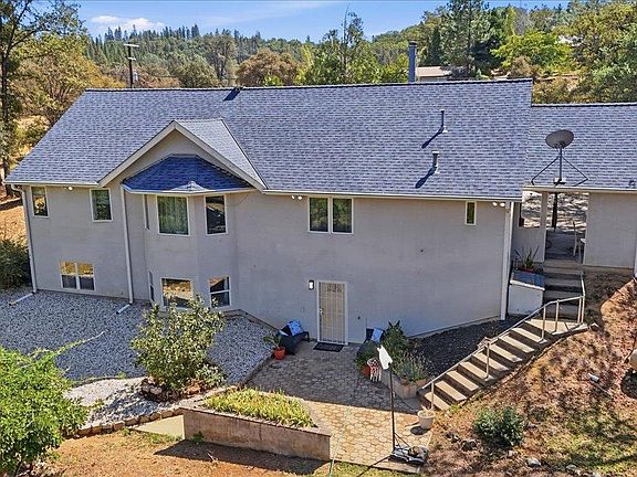 3rd image of 22858 Pleasant Valley Rd