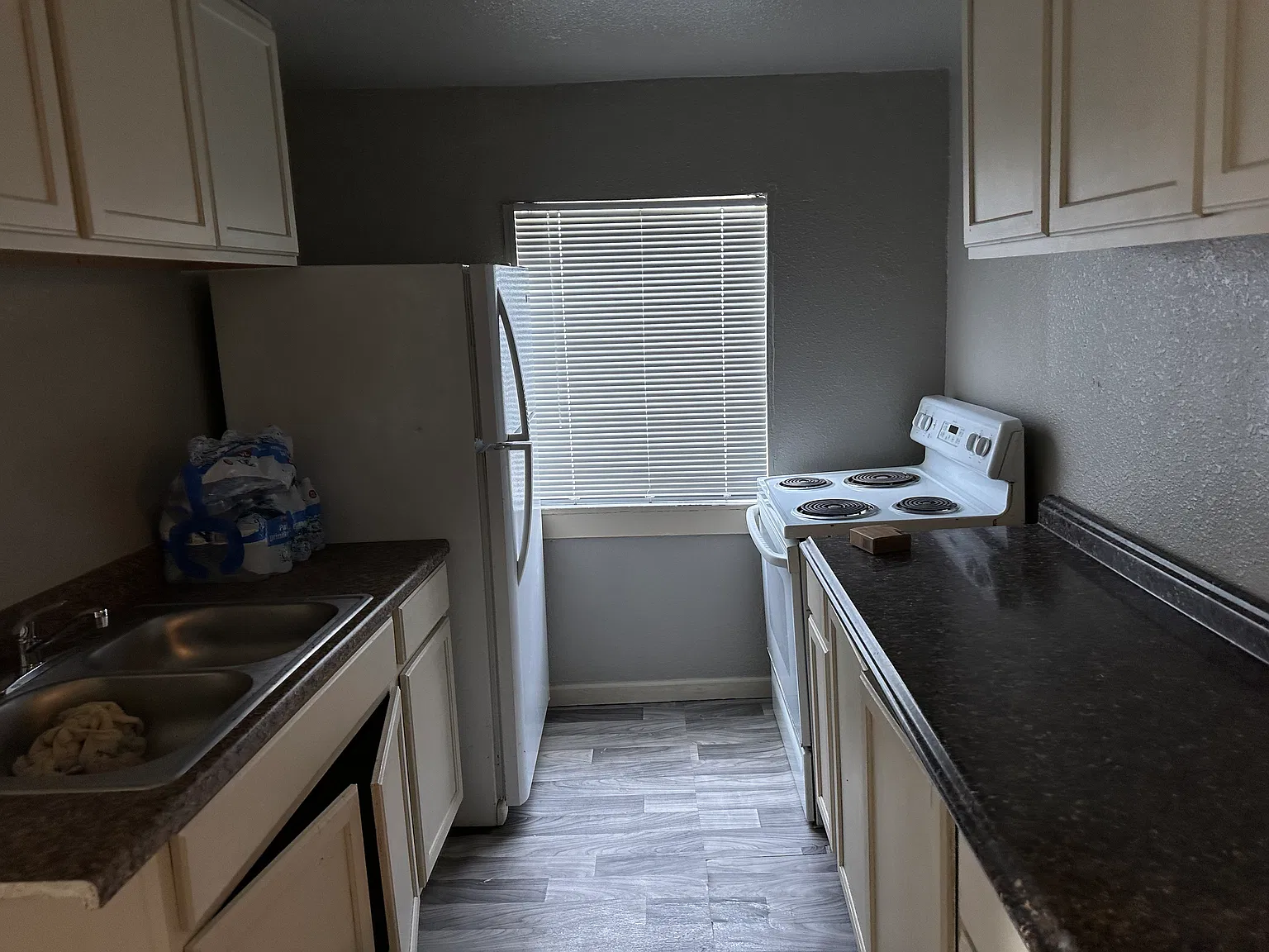 4 bed, 2.0 bath, 1080 sqft, $1,500 — Photo 3