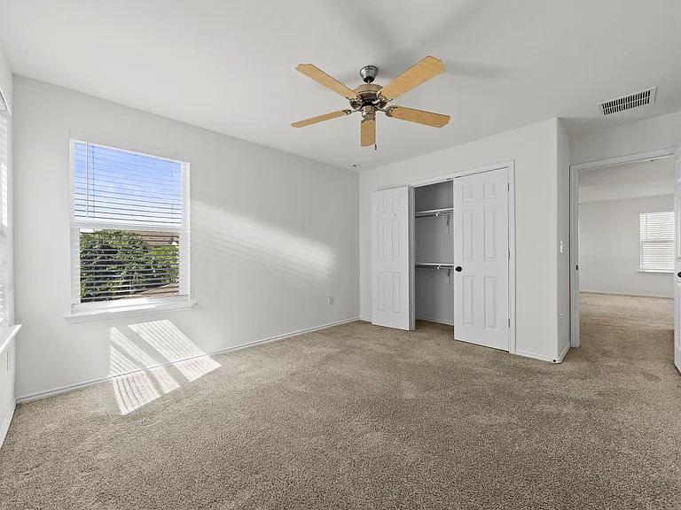 544 Ayinger Ln — Photo 25