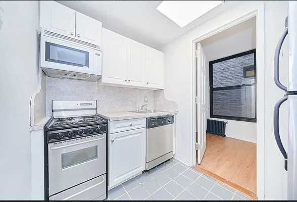 Rented by Living New York | media 8