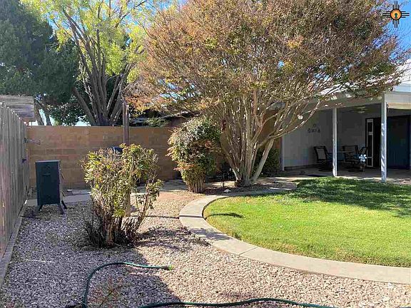 3rd image of 1909 Villa Dr