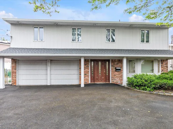 2917 Frankel Boulevard, Merrick, NY 11566