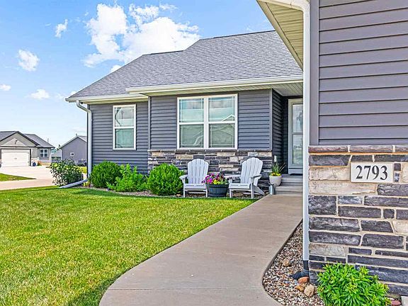 3rd image of 2793 Creekview Trl