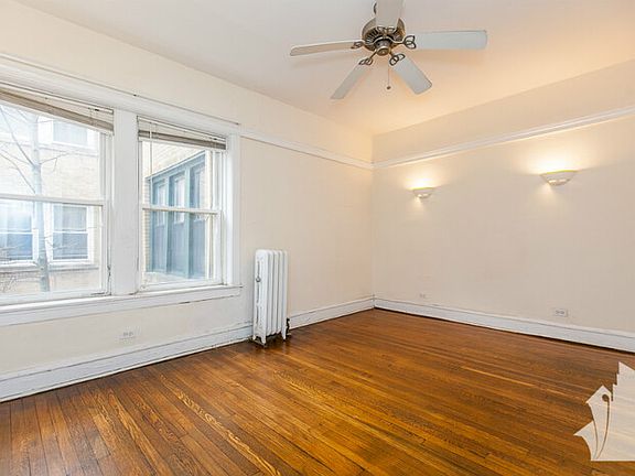 3rd image of 683 W Wrightwood Ave #1SA
