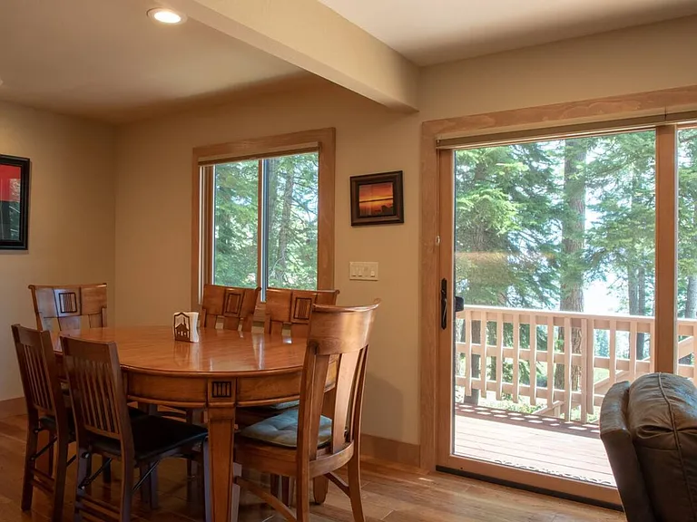 468 Nightingale Rd — Photo 5