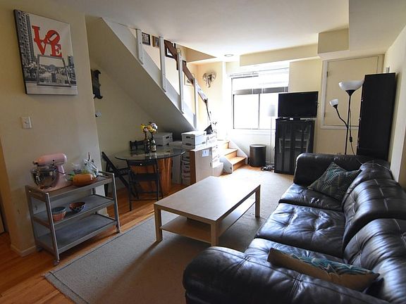 3rd image of 319 S 10th St #3A