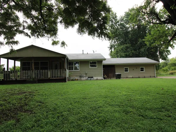 1015 Cleveland St, Harper, KS 67058