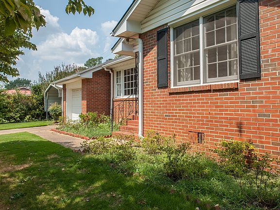 3rd image of 308 30th St E