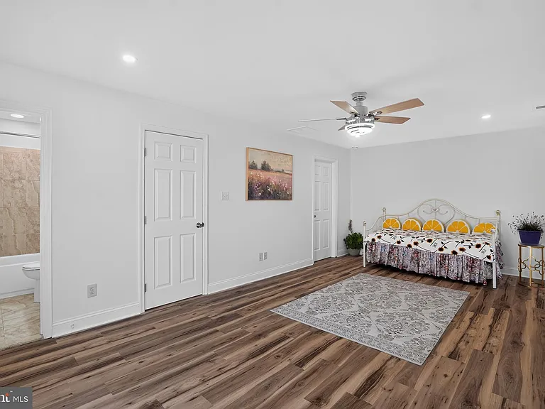 137 Walker Ln — Photo 25