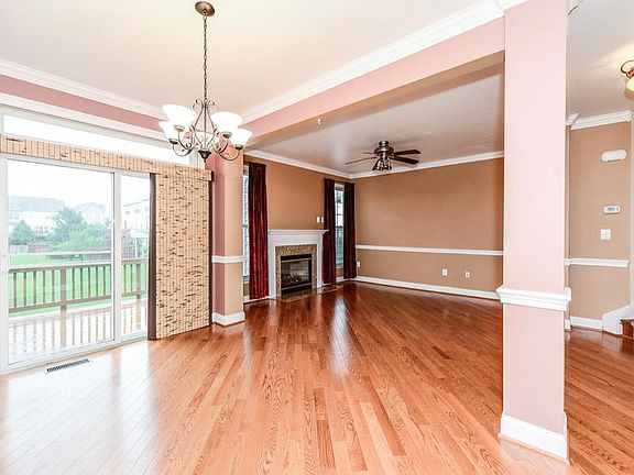 5th image of 22542 Maison Carree Sq