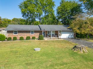 775 Greenbriar Dr, Seymour, IN 47274