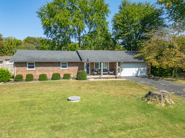 775 Greenbriar Dr, Seymour, IN 47274