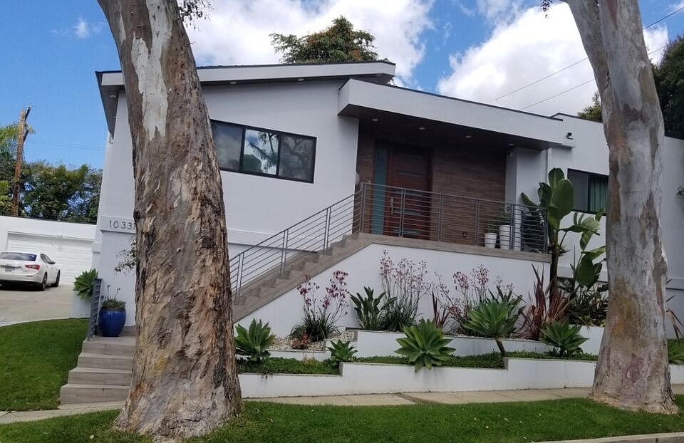1st image of 10331 La Grange Ave