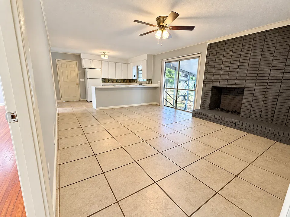 1719 Romain Dr