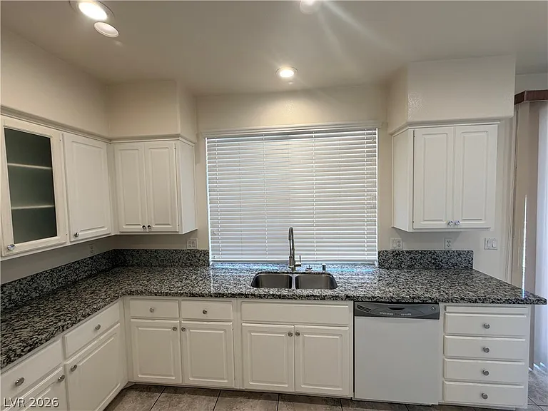 925 Lexington Cross Dr — Photo 28