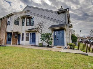 3003 Lighthouse Ln, Parlin, NJ 08859