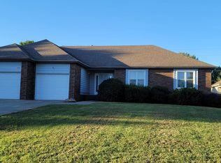 3725 W Kingsley St, Springfield, MO 65807