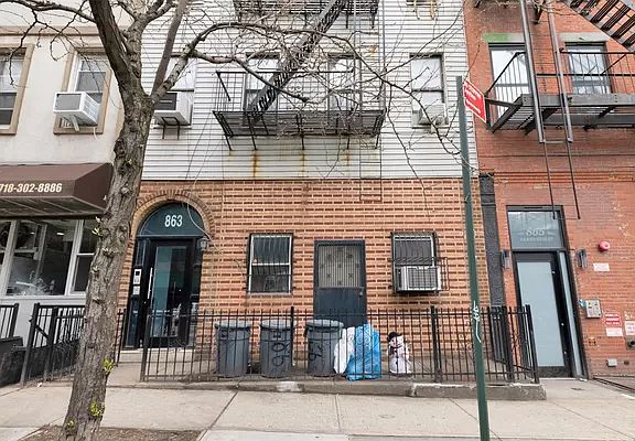2nd image of 863 Grand St APT 3L