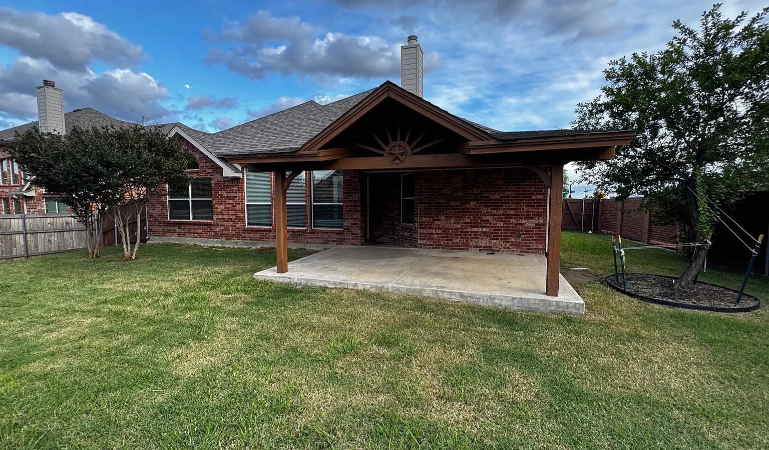 3 bed, 1974 sqft, $2,850 — Photo 3