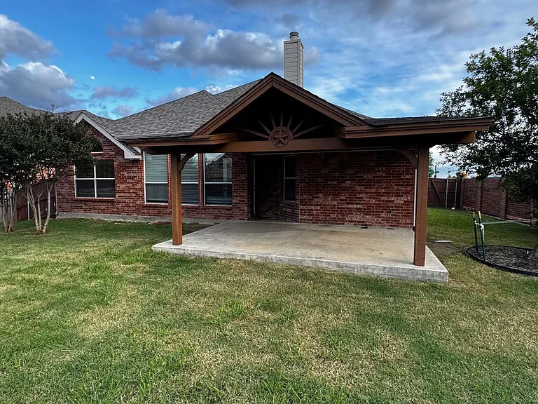 3501 Amador Dr — Photo 3