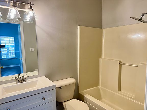 2nd bathroom