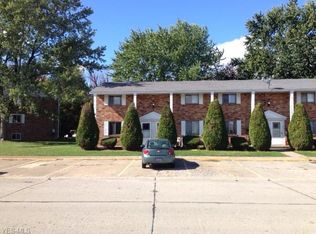 653 S Shore Ct, Vermilion, OH 44089