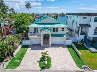 833 Bay Point Dr, Madeira Beach, FL 33708