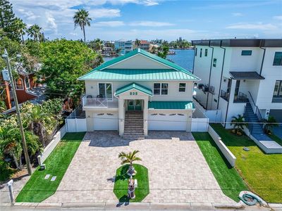 833 Bay Point Dr, Madeira Beach, FL, 33708