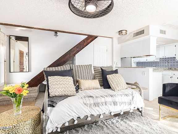 3rd image of 4814 E Hazel Dr Unit 2