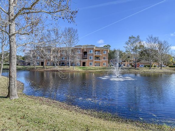 4th image of 560 Florida Club Blvd APT 106