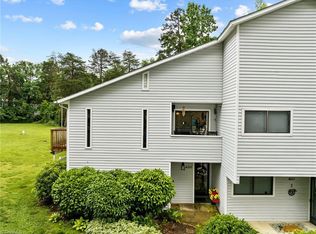 409 Century Ct, Kernersville, NC 27284