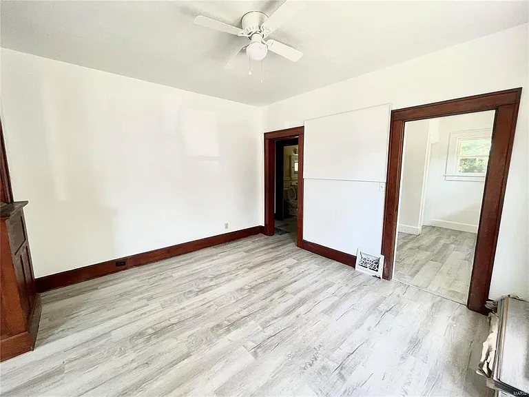 1623 Main St — Photo 11