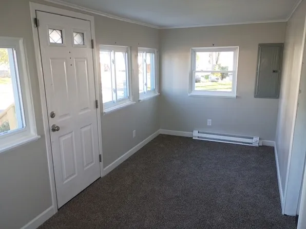 616 N Grove St, Bowling Green, OH 43402