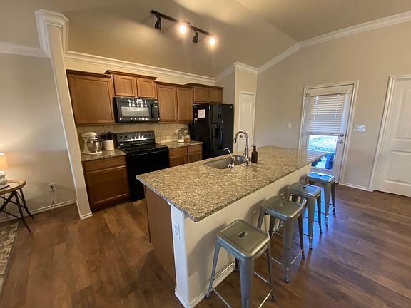 5th image of 45 Eidenberg Ct