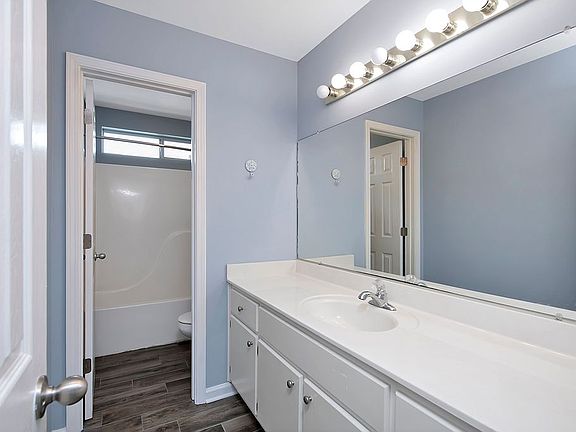 5th image of 474 Rush Park Cir