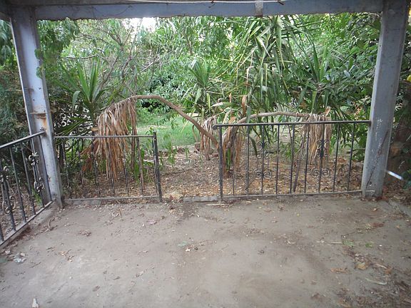 2nd image of 5827 Leon Ave