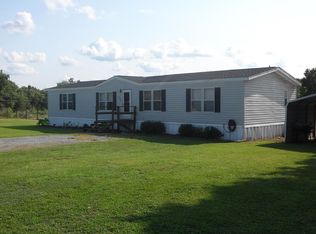103 Daughtry Ln, Pikeville, NC 27863